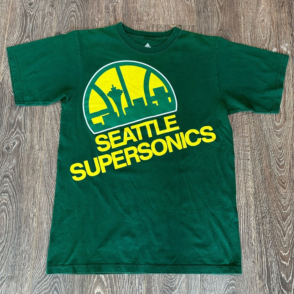 Retro Seattle Supersonics Big Logo, Adidas NBA T-shirt - size medium